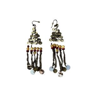 Womens fashion dangle earrings 